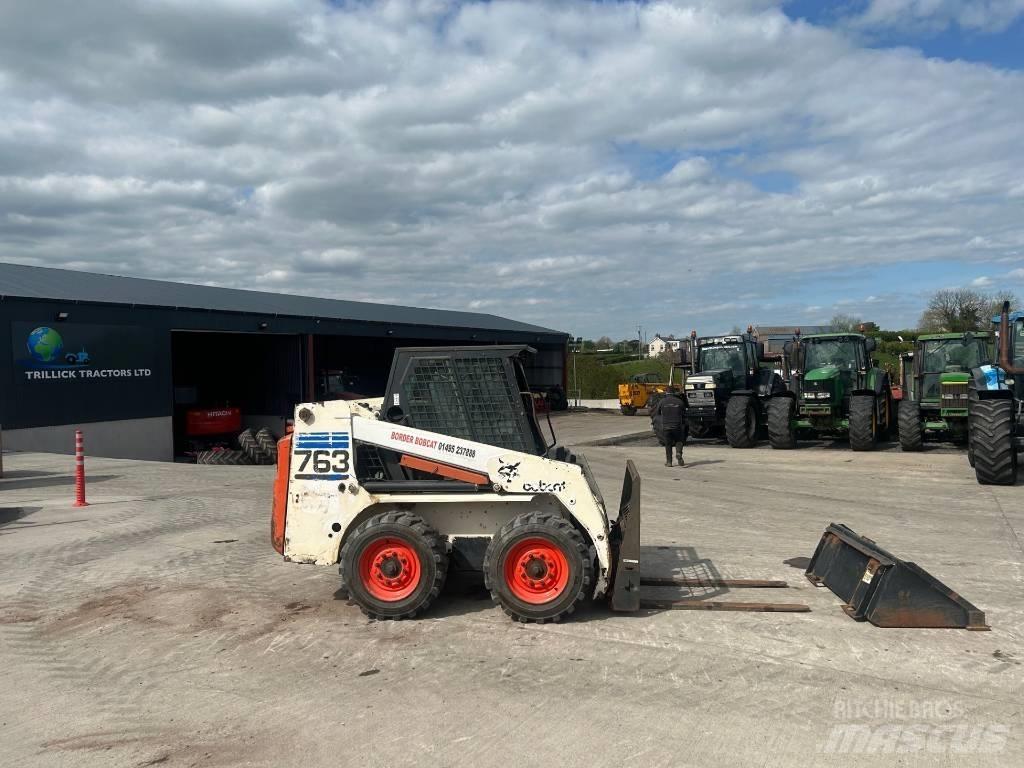 Bobcat 763 スキッドステアローダー