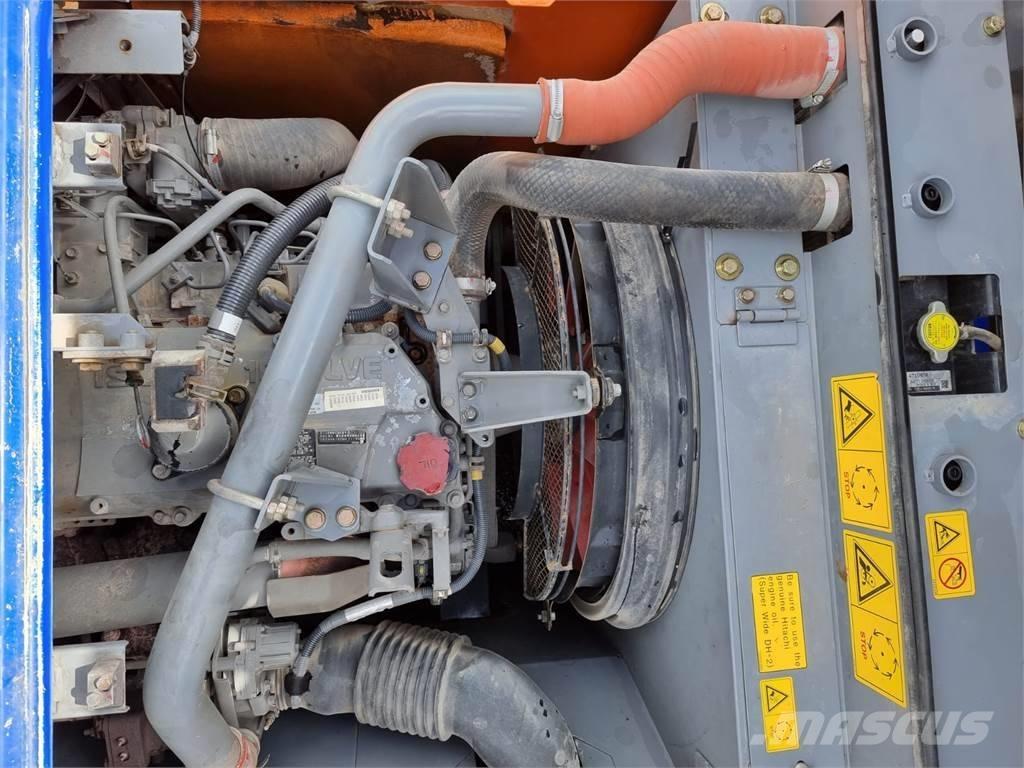 Hitachi ZX 210 LC-5B 大型油圧ショベル12t以上（パワーショベル・ユンボ）