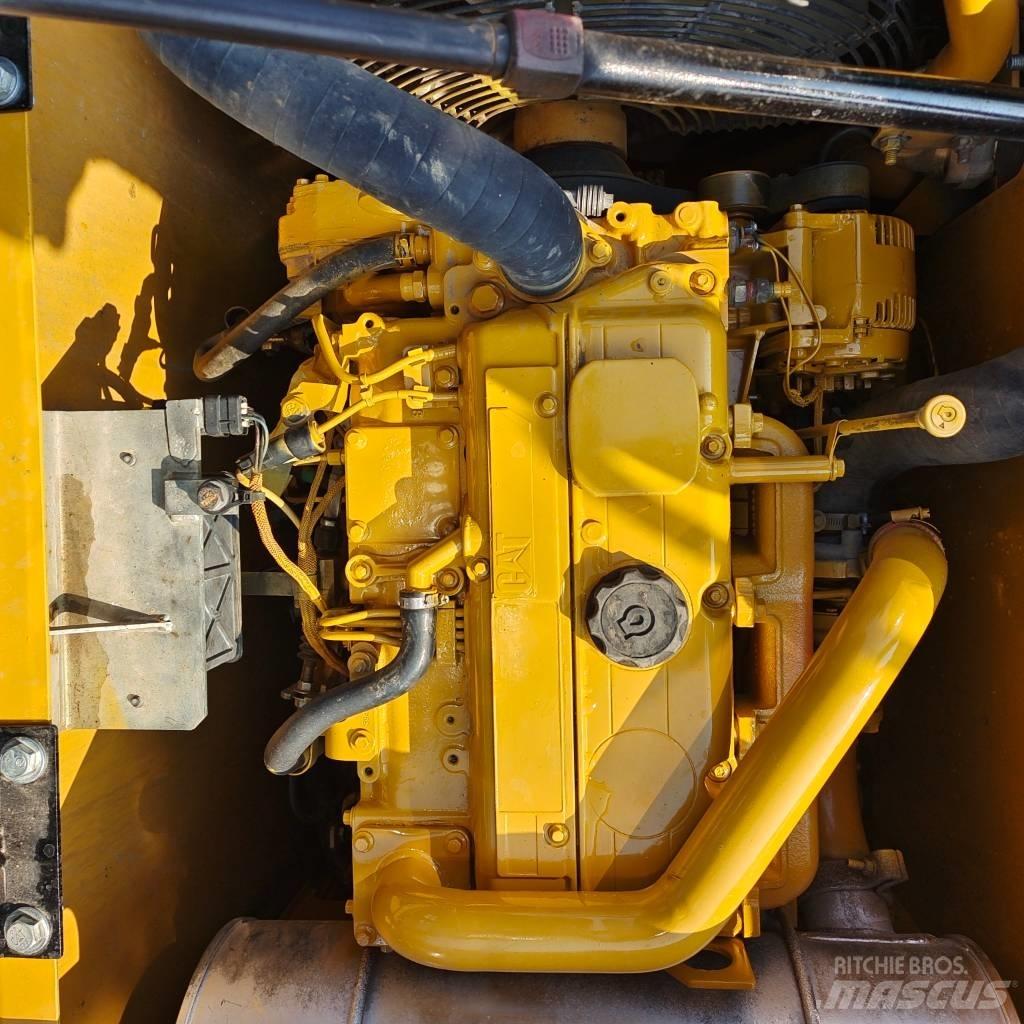 CAT 313 D 大型油圧ショベル12t以上（パワーショベル・ユンボ）
