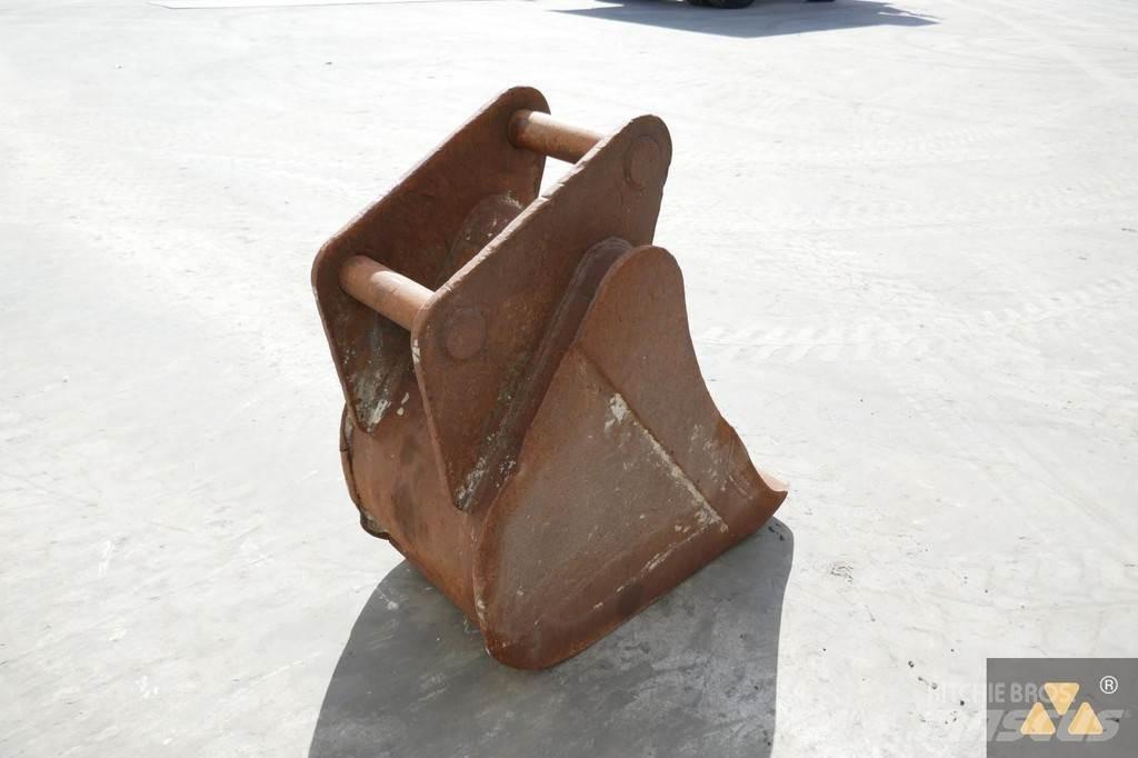 CAT 320 Bucket バケット