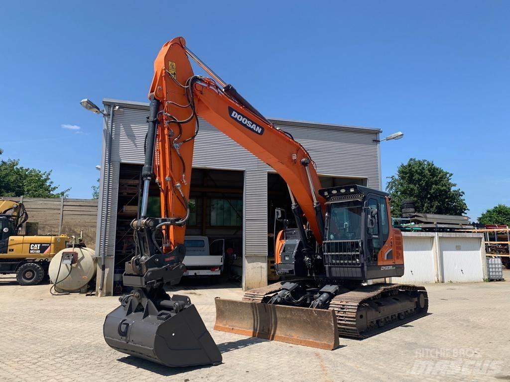 Doosan DX 235 LCR-5 大型油圧ショベル12t以上（パワーショベル・ユンボ）