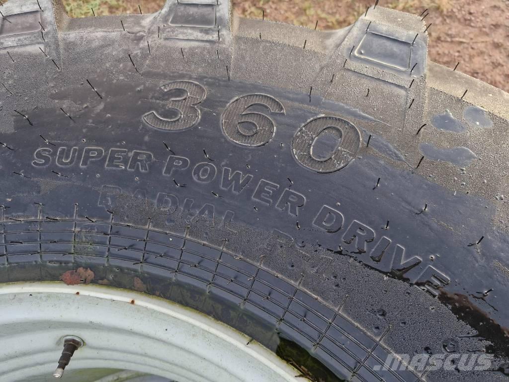 Alliance 800/65-R32 タイヤ、ホイル、リム