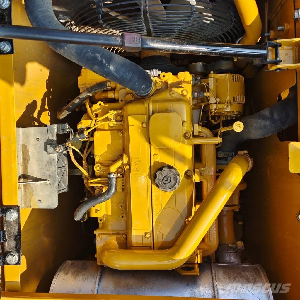 CAT 313 D 大型油圧ショベル12t以上（パワーショベル・ユンボ）