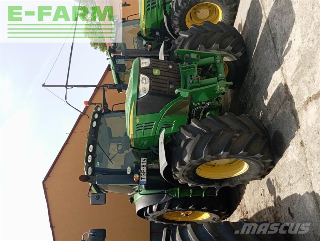 John Deere 6215R トラクター