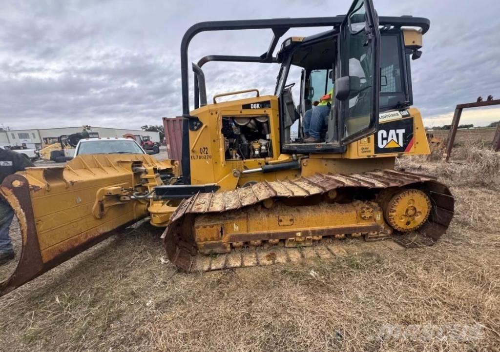 CAT D 6 M ブルドーザー