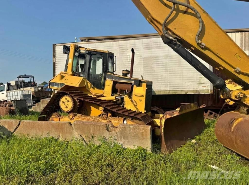 CAT D 6 M ブルドーザー