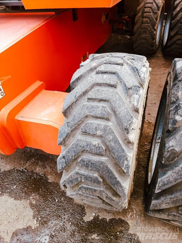 JLG 860 SJ ブームリフト　直伸型