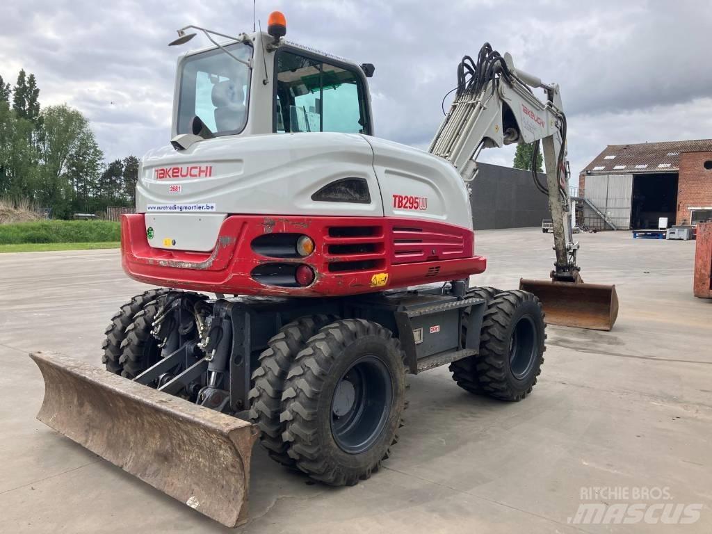 Takeuchi TB 295 W ホイール式油圧ショベル（パワーショベル・ユンボ・バックホー）