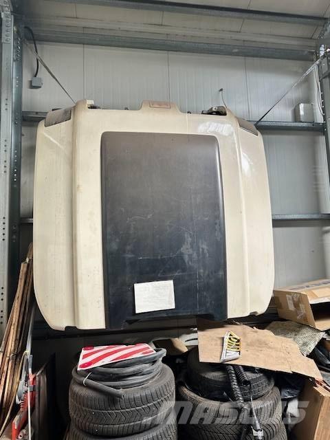 Terex TA300 アーティキュレート式ダンプトラック