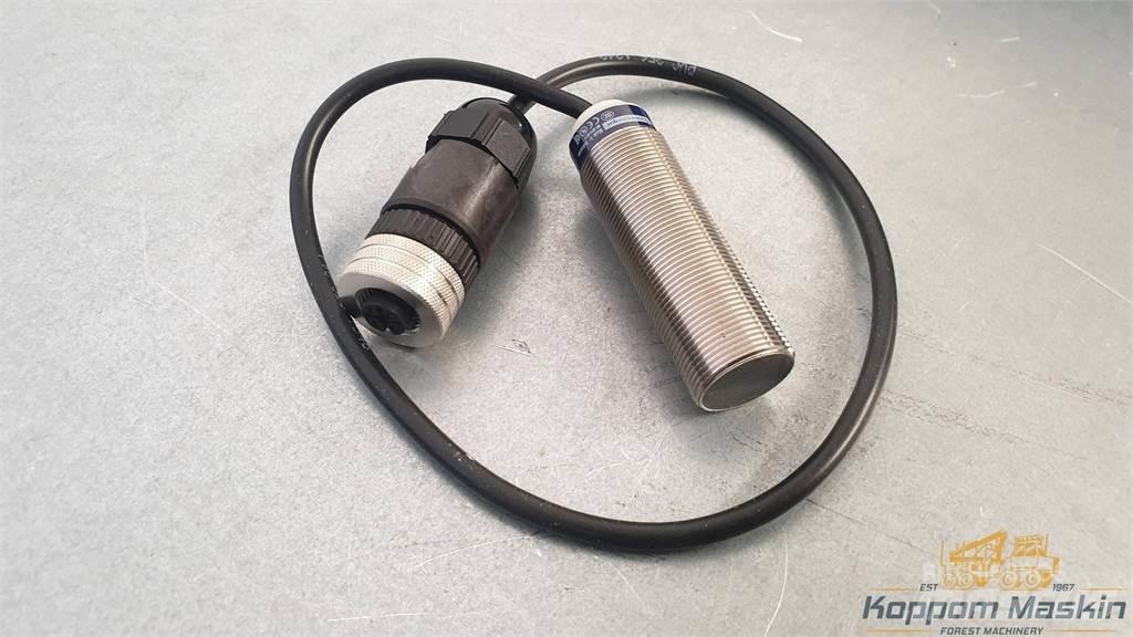 Ponsse P11519 電子機器