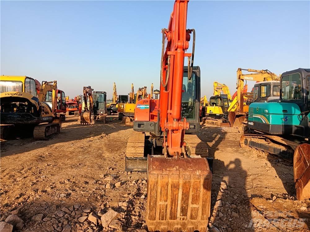 Doosan DH 60-7 ミニ油圧ショベル 7t以下（ミニユンボ・ミニディガー）