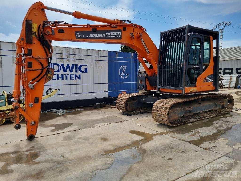 Doosan DX 140 LCR 林業油圧ショベル（パワーショベル・ユンボ・バックホー）