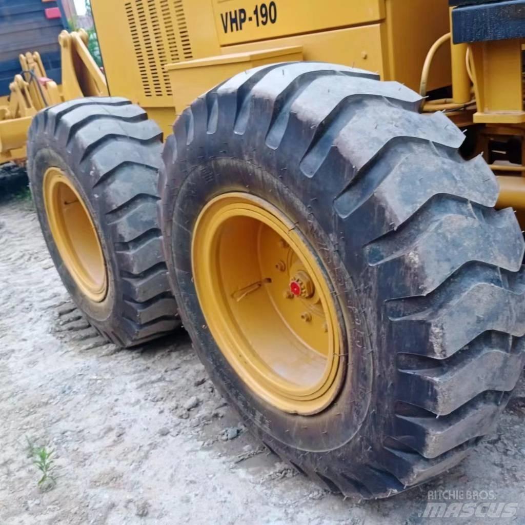 CAT 140 K モーターグレーダー