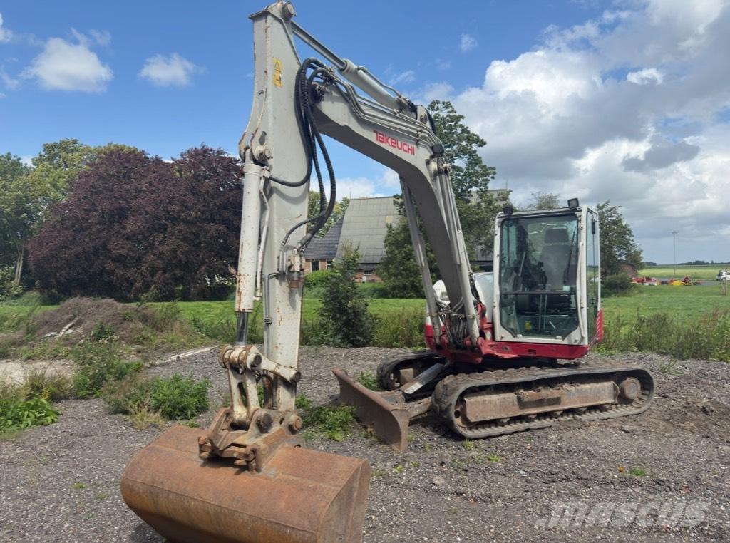 Takeuchi TB 285 中型油圧ショベル 7ｔ-12ｔ（ユンボ・パワーショベル・バックホー）