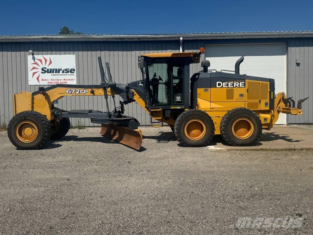 John Deere 672 GP モーターグレーダー