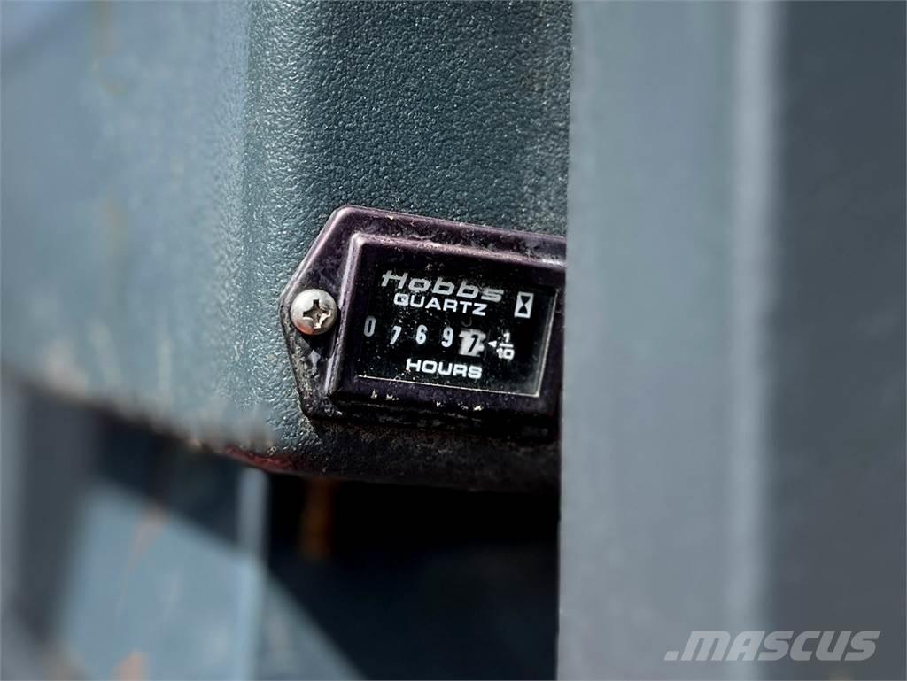 Moffett M3 20.3 トラック積載用フォークリフト