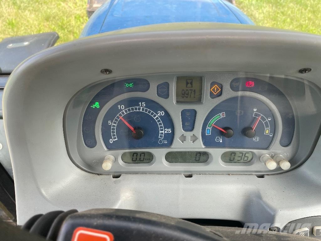 New Holland T5050 林業トラクター