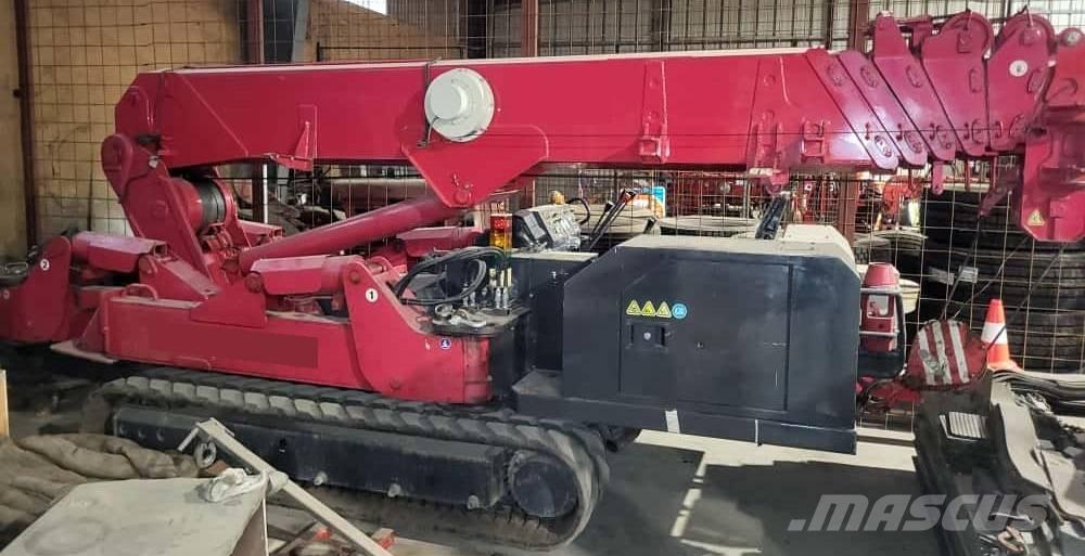 Unic B-775 ミニクレーン