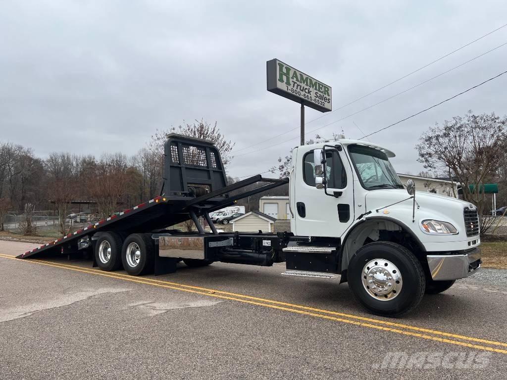 Freightliner M2 レッカー車