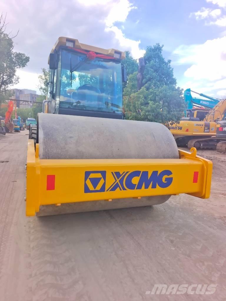 XCMG XS223J 振動ローラ