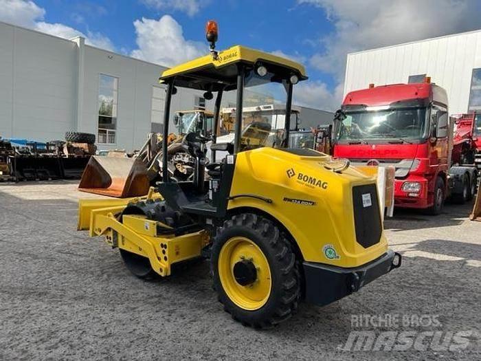 Bomag BW 124 PDH-5 その他耕運機とアクセサリー・アタッチメント