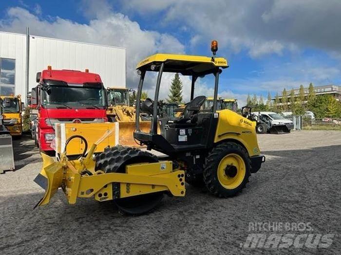 Bomag BW 124 PDH-5 その他耕運機とアクセサリー・アタッチメント
