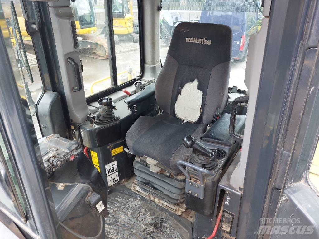 Komatsu D65PX-18 ブルドーザー