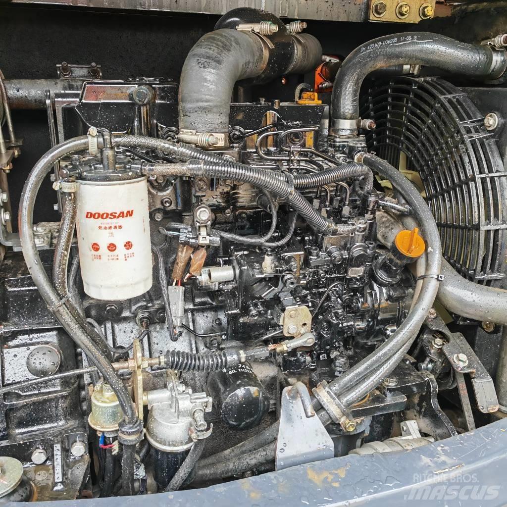 Doosan DX 55 ミニ油圧ショベル 7t以下（ミニユンボ・ミニディガー）
