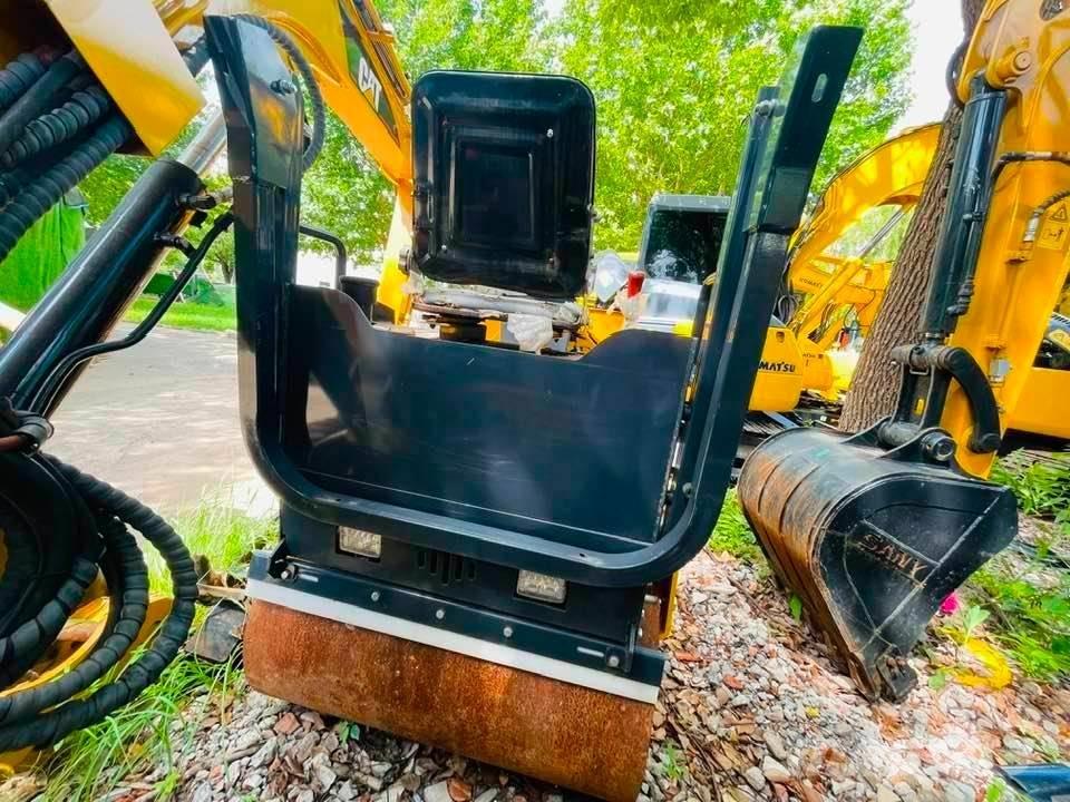 CAT 303 ミニ油圧ショベル 7t以下（ミニユンボ・ミニディガー）