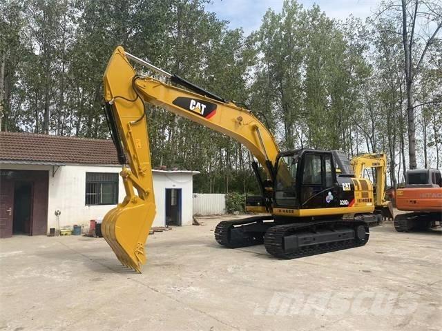 CAT 320D2 大型油圧ショベル12t以上（パワーショベル・ユンボ）