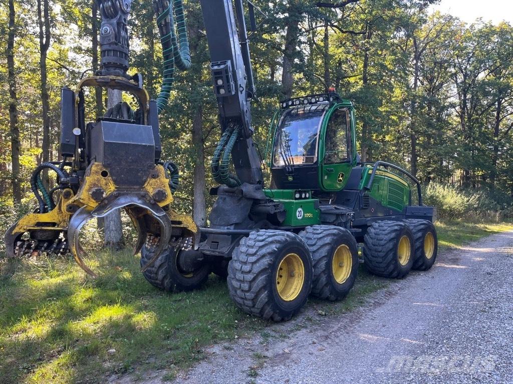 John Deere 1170G ハーベスター