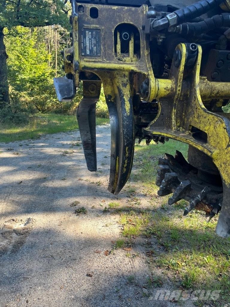 John Deere 1170G ハーベスター