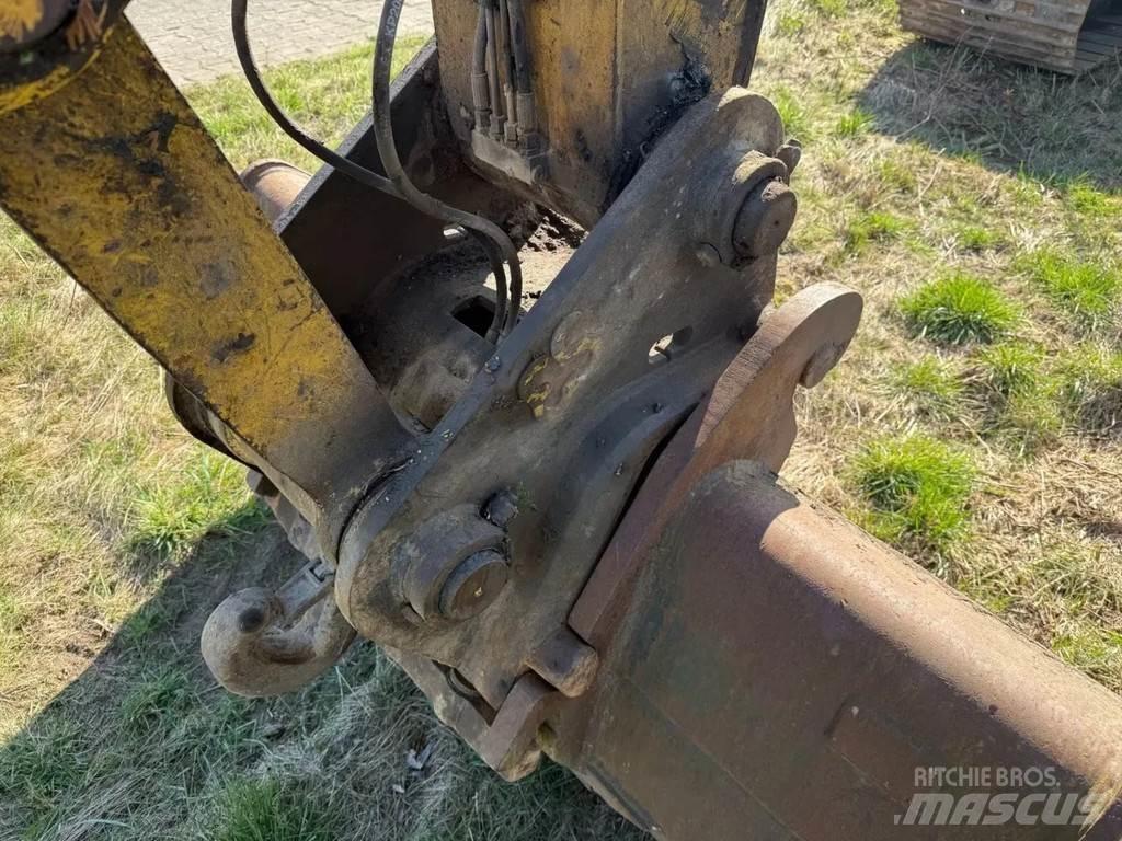New Holland E215 大型油圧ショベル12t以上（パワーショベル・ユンボ）