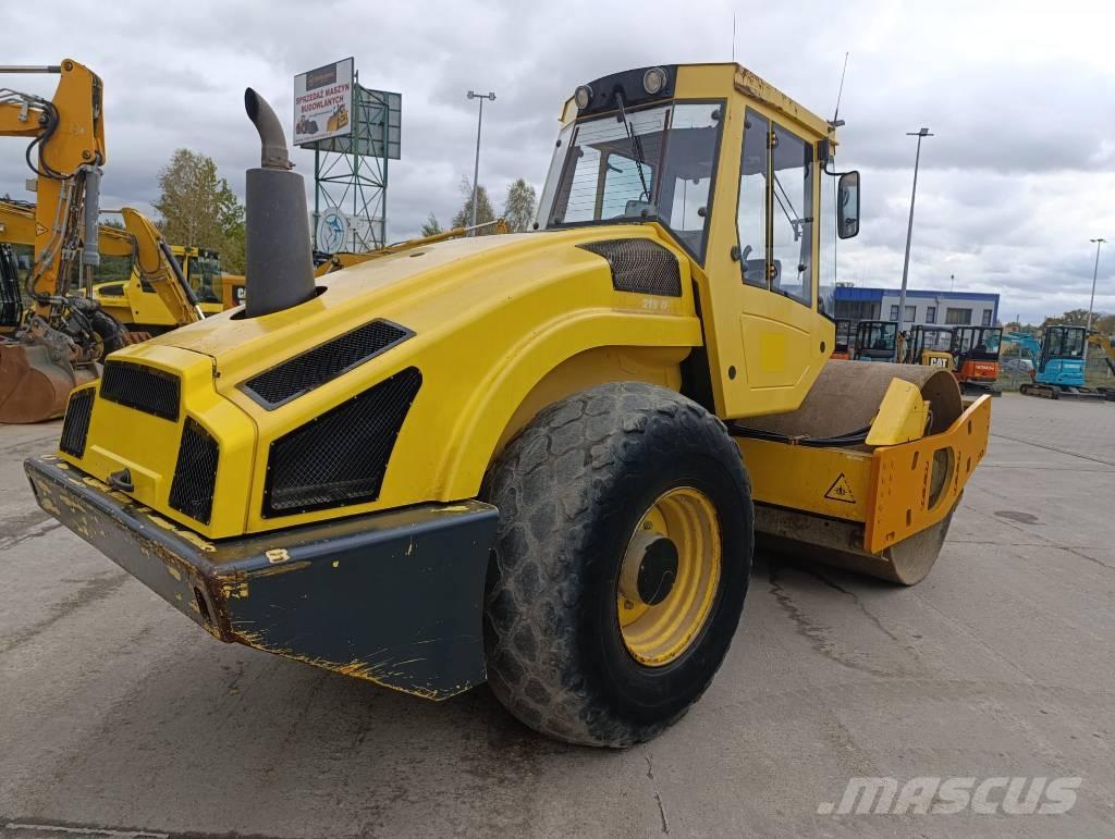 Bomag BW 213 D-4 振動ローラ