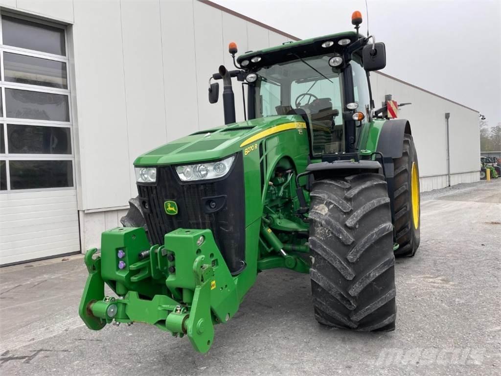 John Deere 8270R トラクター