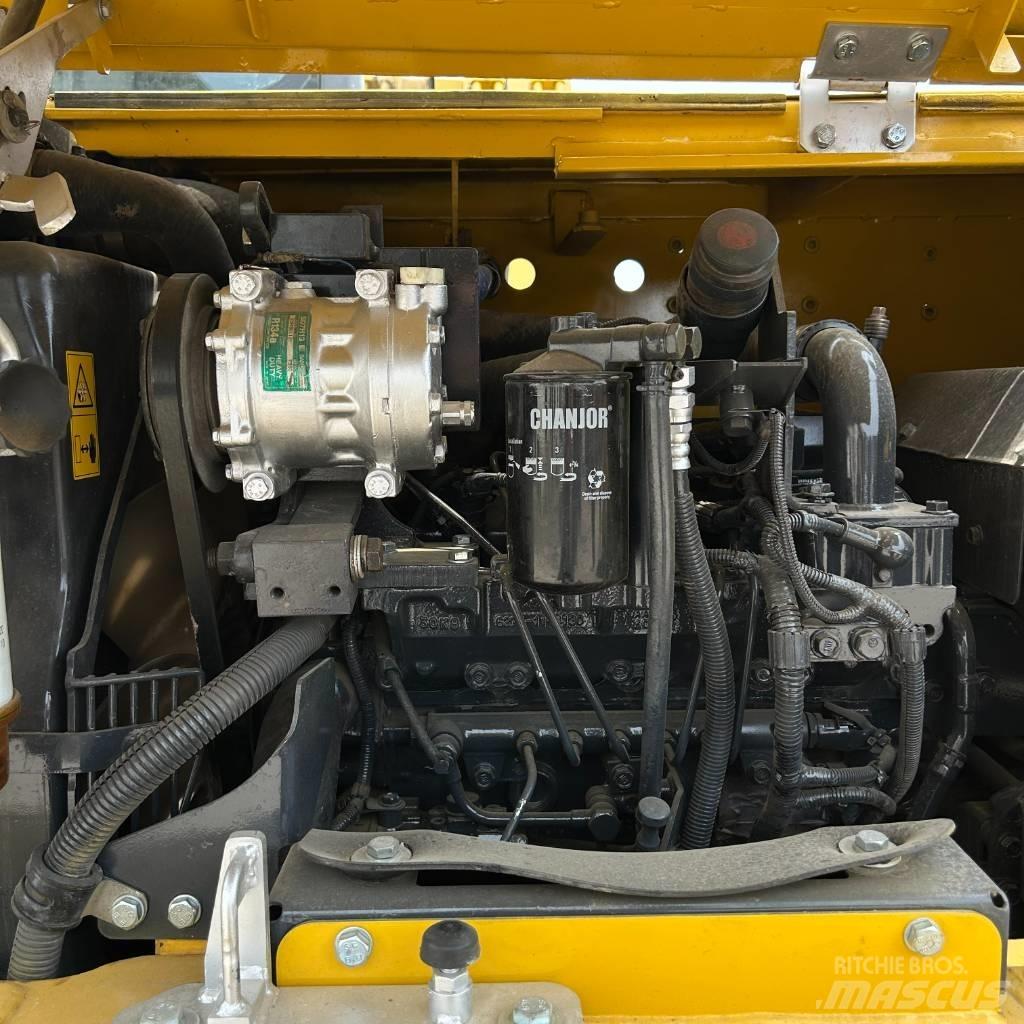 Komatsu 70-8 大型油圧ショベル12t以上（パワーショベル・ユンボ）