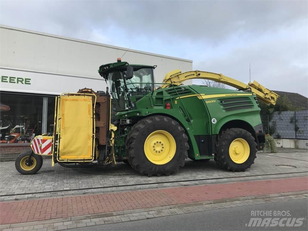 John Deere 8600 自走式フォレージハーベスター