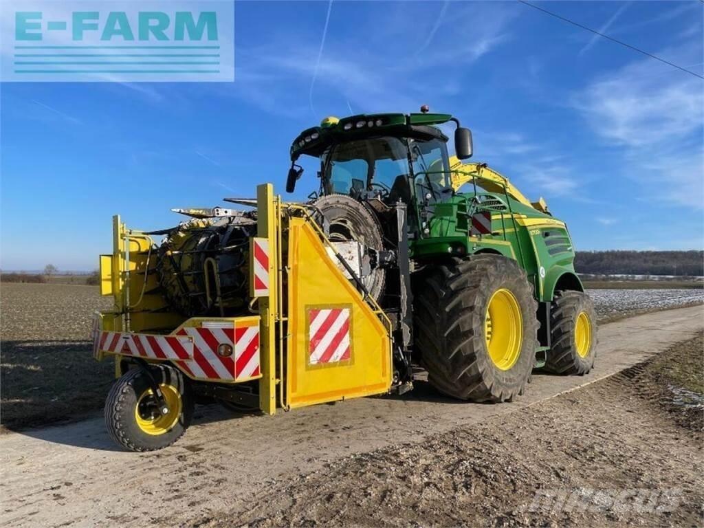 John Deere 8700i 自走式フォレージハーベスター