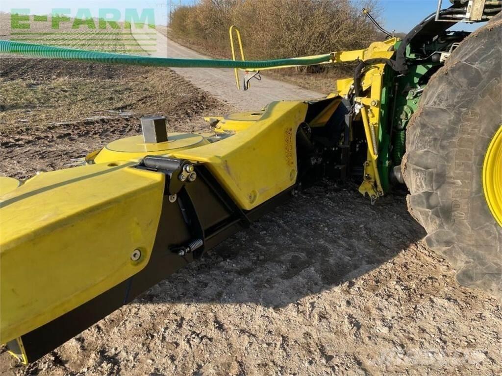 John Deere 8700i 自走式フォレージハーベスター