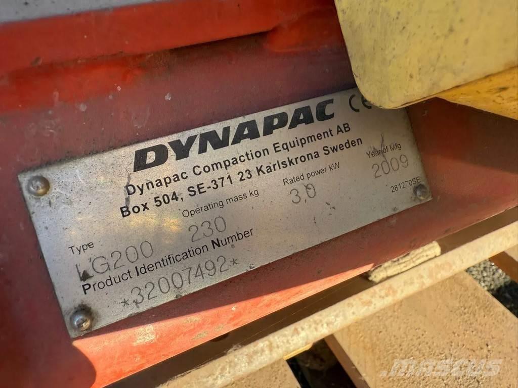 Dynapac LG200 プレートコンパクター