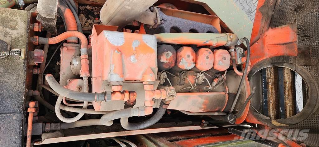 Atlas 1204 LC 特殊油圧ショベル