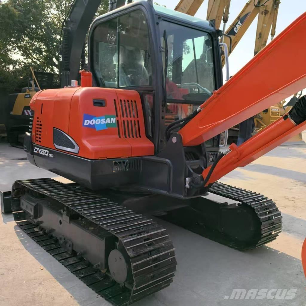 Doosan DX 60-9 C 大型油圧ショベル12t以上（パワーショベル・ユンボ）