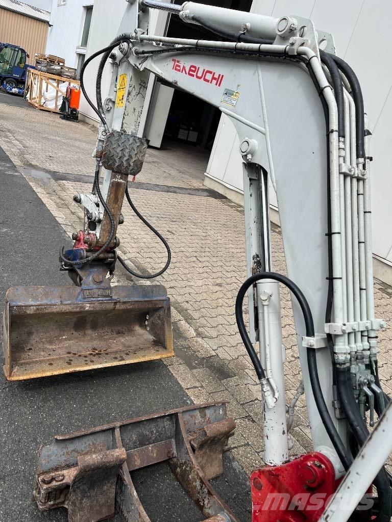Takeuchi TB 219 A ミニ油圧ショベル 7t以下（ミニユンボ・ミニディガー）