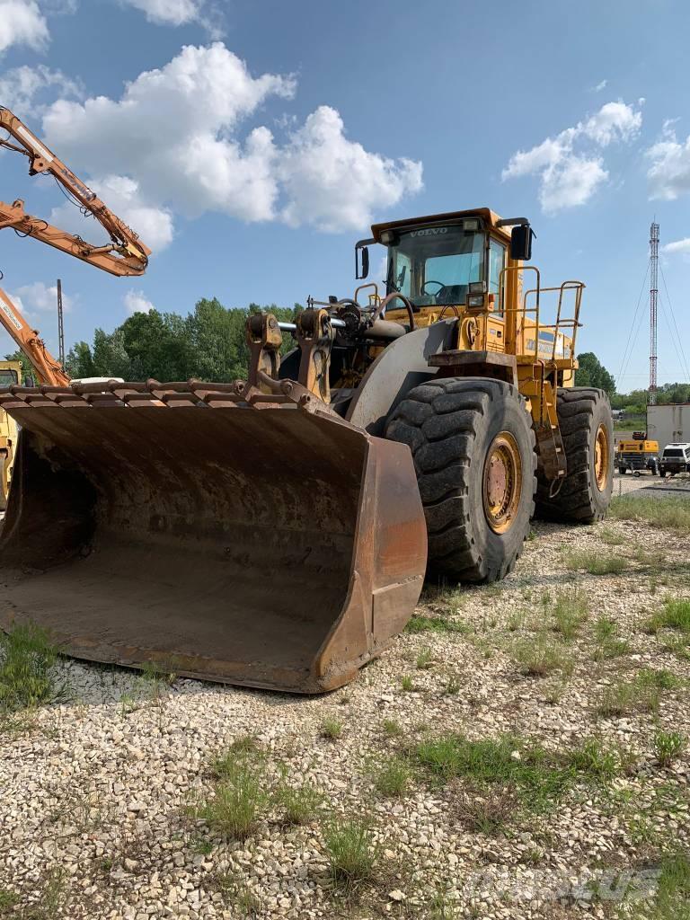 Volvo L330C ホイールローダー・タイヤショベル
