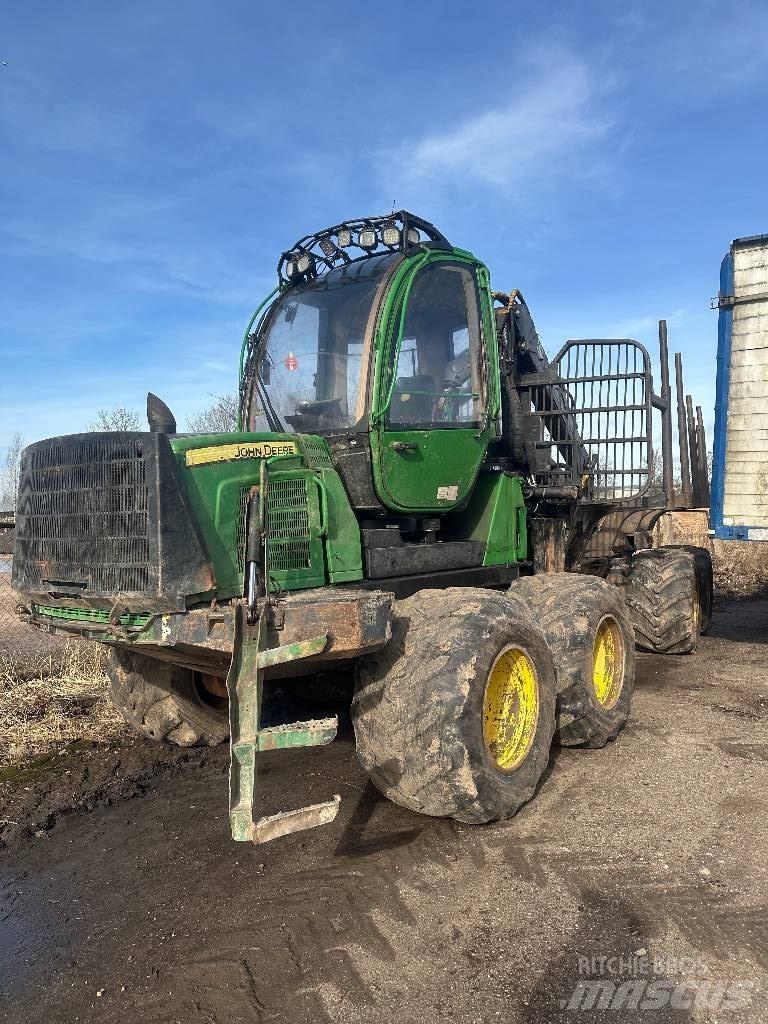 John Deere 1010 E フォワーダー