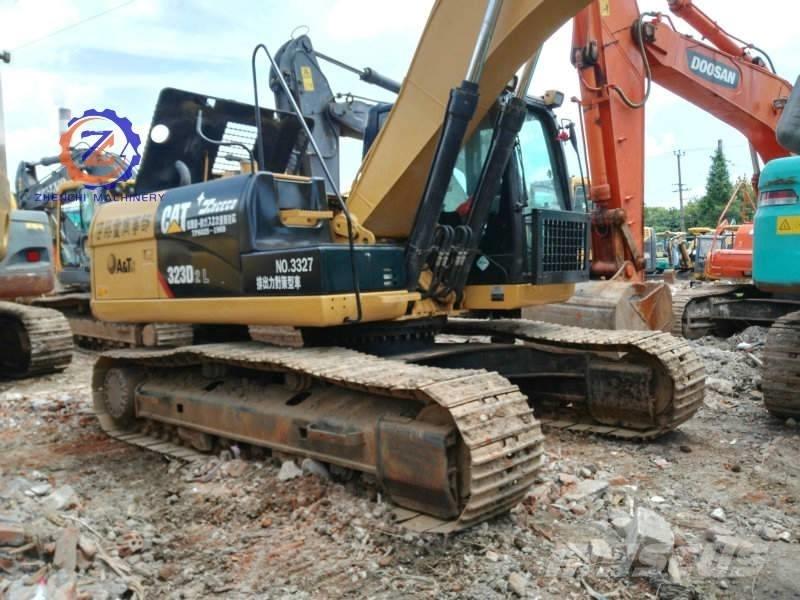 CAT 323 D L 大型油圧ショベル12t以上（パワーショベル・ユンボ）