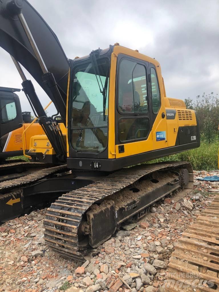 Volvo EC 210 D 大型油圧ショベル12t以上（パワーショベル・ユンボ）