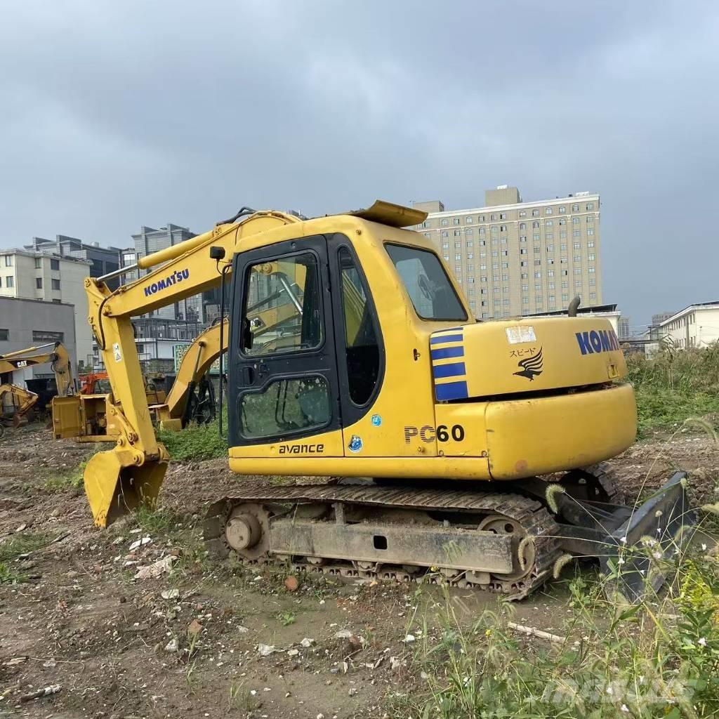 Komatsu PC 60-7 ミニ油圧ショベル 7t以下（ミニユンボ・ミニディガー）
