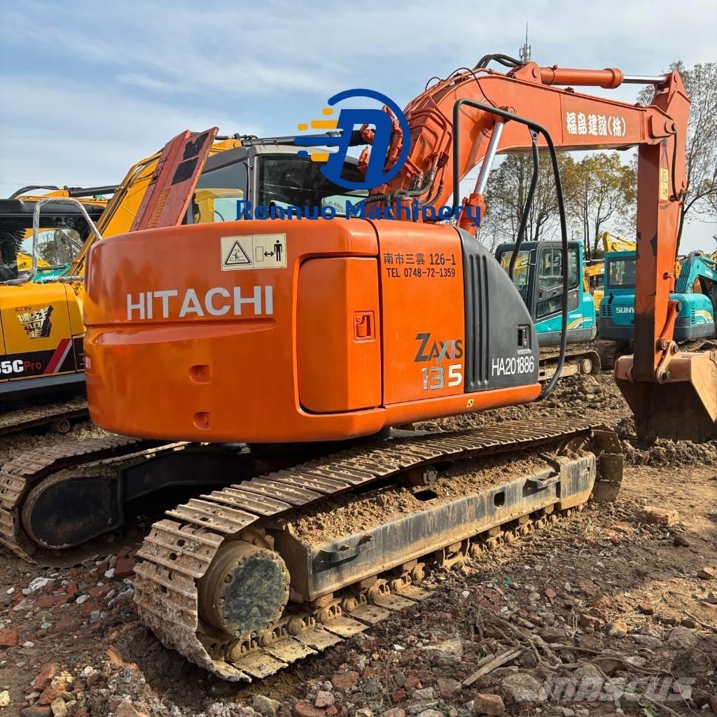 Hitachi ZX 135 US 大型油圧ショベル12t以上（パワーショベル・ユンボ）