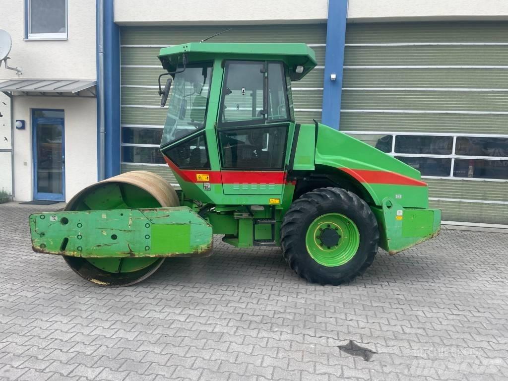 Dynapac CA 152 D 振動ローラ